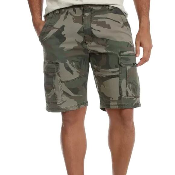 Wrangler Men’s Relaxed Fit Cargo Shorts Camo Size 32 Green Stretch Camouflage - Picture 1 of 7